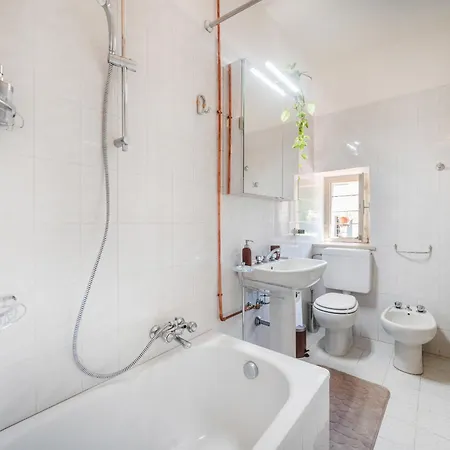 مزرعة للإقامة Calicantus باردولينو