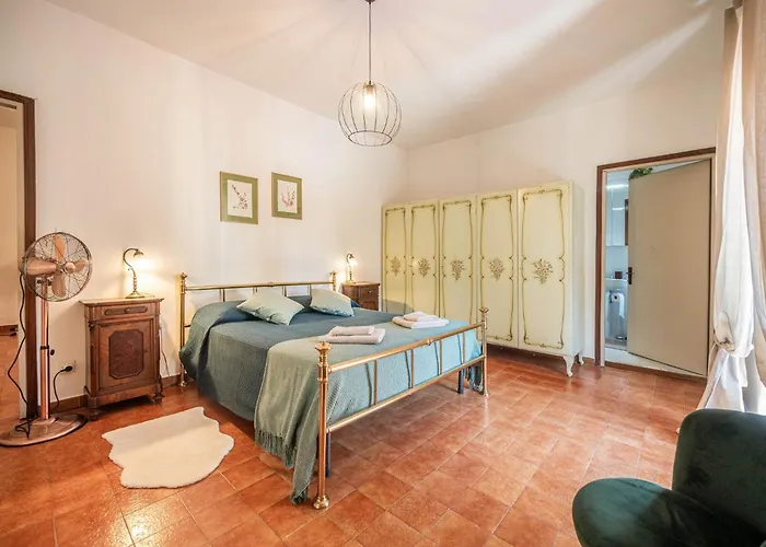 Calicantus Farm stay *